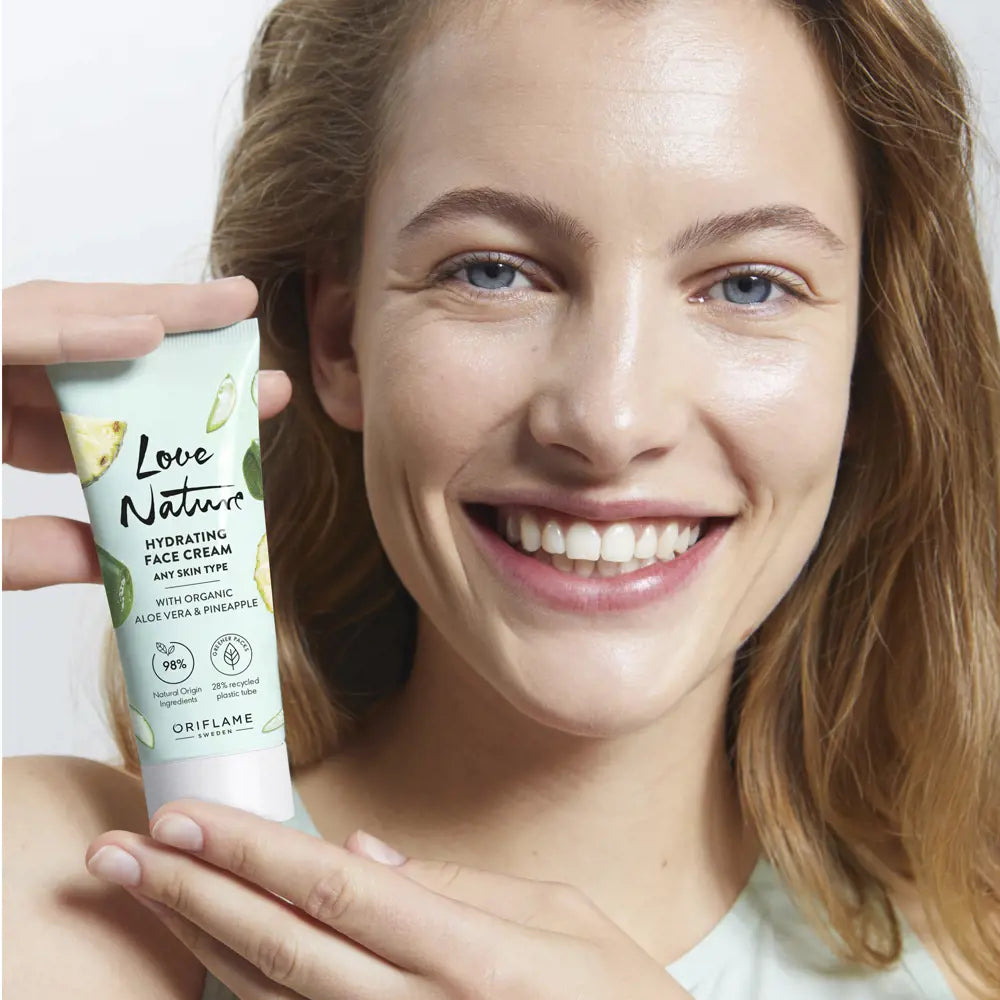 Oriflame Love Nature Hydrating Face Cream with Organic Aloe Vera & Pineapple 50 ml | Lightweight Daily Moisturizer for Soft & Glowing Skin | Original Sweden Skincare