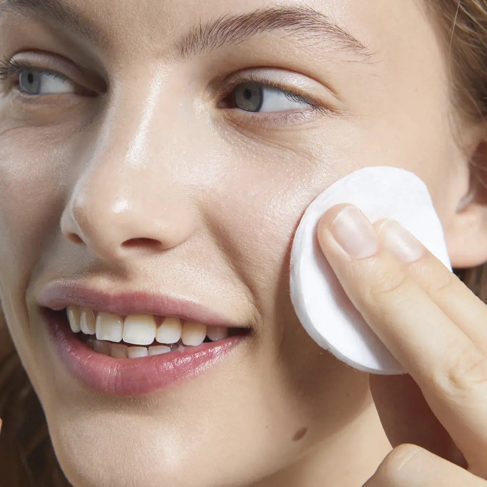 Oriflame Love Nature Hydrating Toner with Organic Aloe Vera & Pineapple 150 ml | Refreshing Alcohol-Free Toner for Smooth & Radiant Skin | Original Sweden Skincare