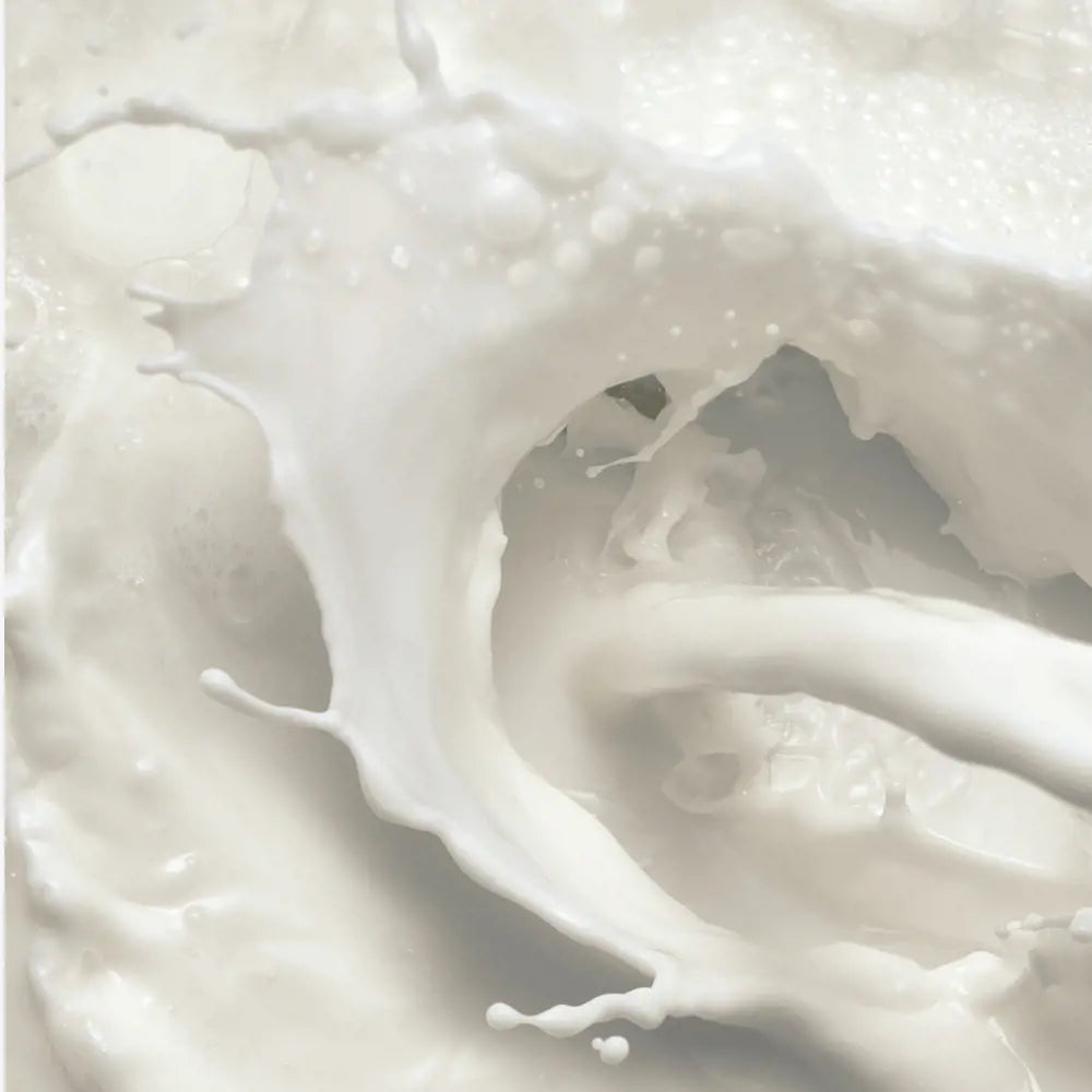 Milk & Honey Gold Smoothing Sugar Scrub 200 ml | Exfoliating & Moisturising Body Scrub | With Organic Milk & Natural Honey